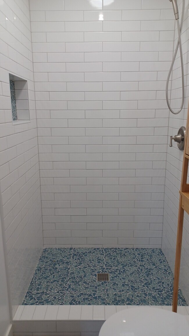 Building Photo - 5714
