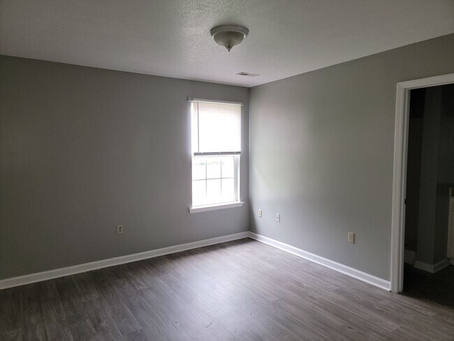 Building Photo - 101 Keyport Ct