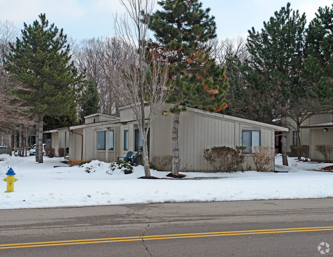 Primary Photo - Devon Glen Apartments