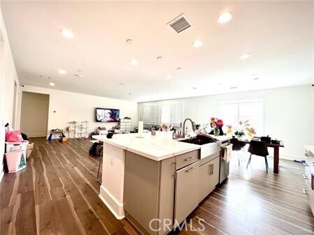Foto del edificio - 30339 Roebuck Ct
