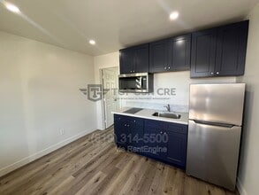 Building Photo - 147 W Calle Primera
