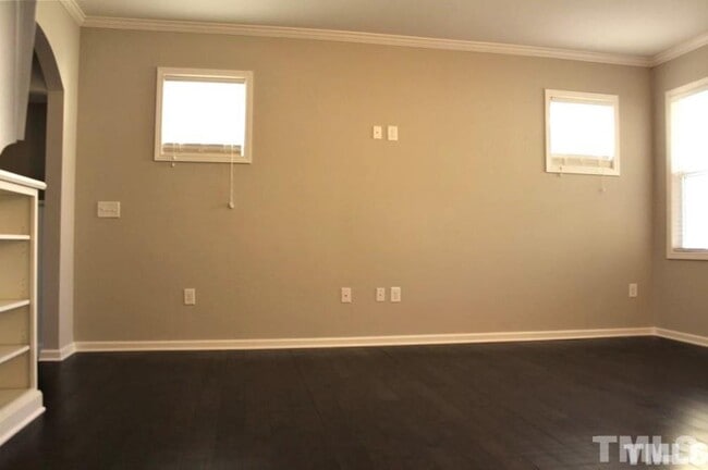 Building Photo - Beautiful 3BR Home in Desirable Kitts Creek RTP Location - MASTER DOWN