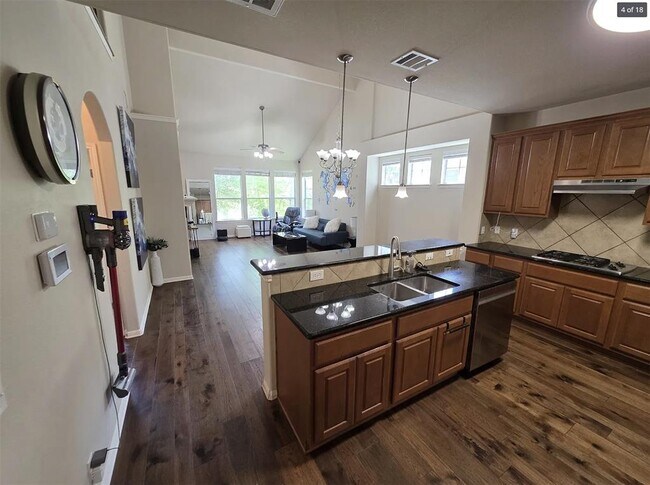 Foto del edificio - 7901 Southwest Pkwy