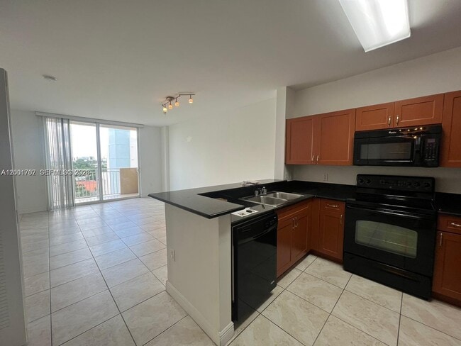 Foto del edificio - 2425 SW 27th Ave