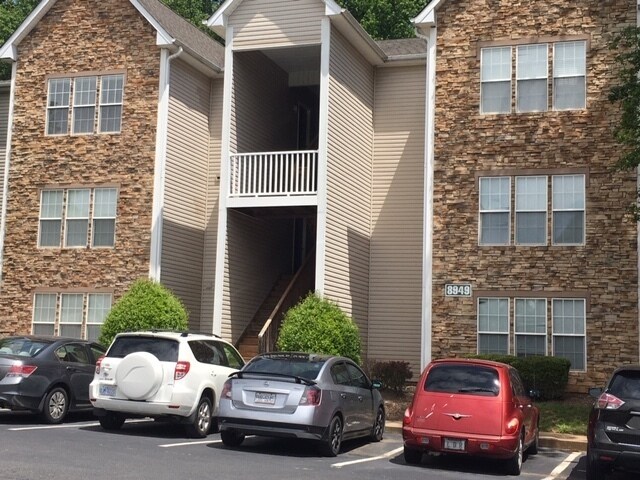 Foto del edificio - The Aberdeen - 1br 1ba with Sunroom
