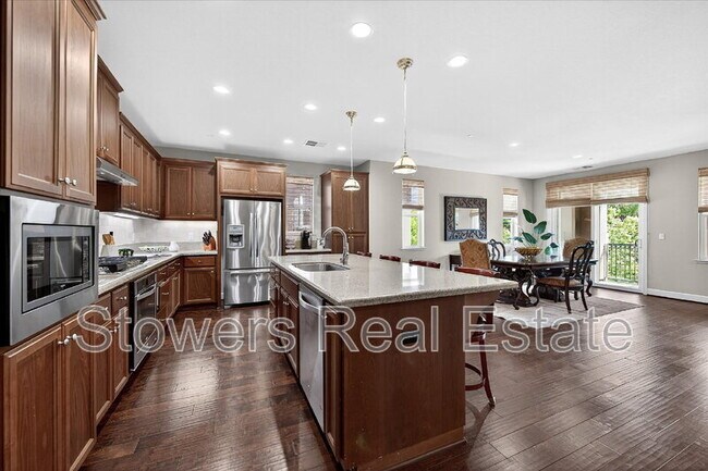 Foto del edificio - 3273 Central Pkwy