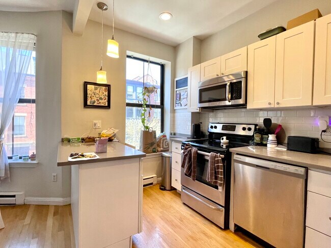 Foto del edificio - 33 Hanson St