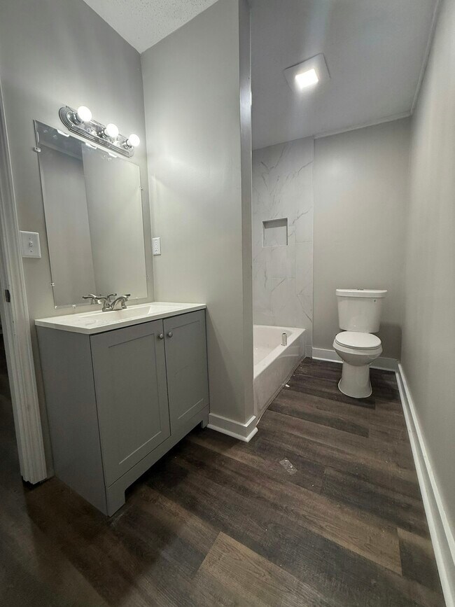 Foto del edificio - 705 Harahan Rd