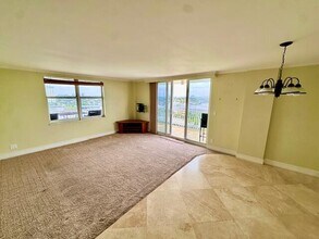 Building Photo - 1 Las Olas Cir