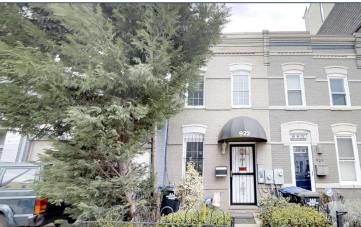 Primary Photo - 922 W St NW