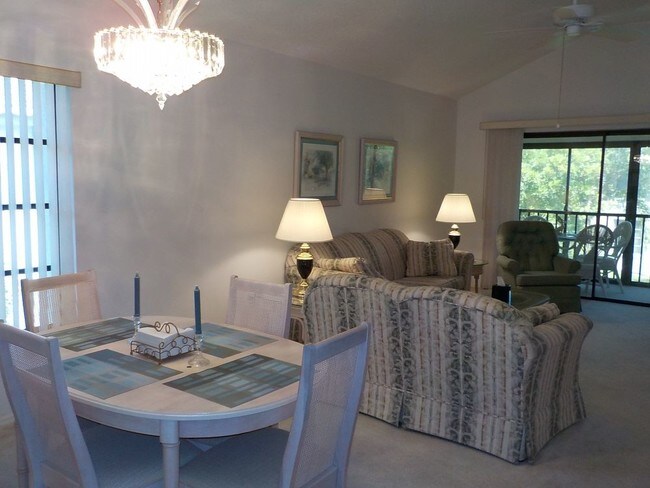 Building Photo - 926 Capri Isles Blvd