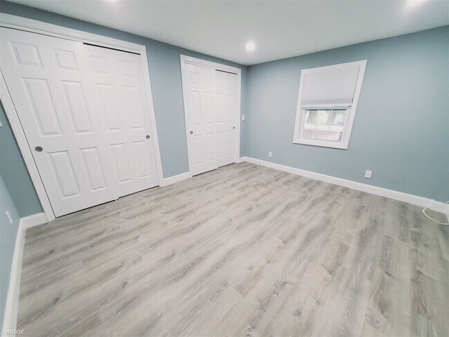 Foto del edificio - 1 br, 1 bath Condo - 100 Buckingham Dr Unit 1
