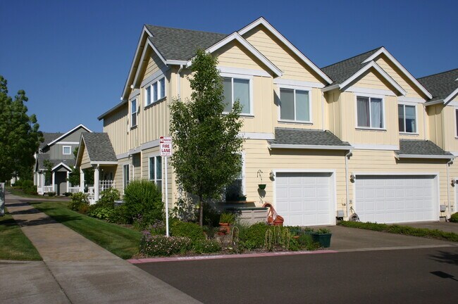 Building Photo - Beautiful 4 Bedroom in Timberhill