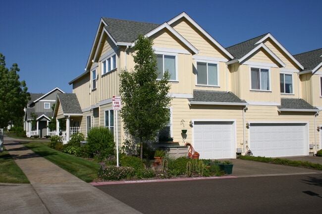 Foto del edificio - Beautiful 4 Bedroom in Timberhill