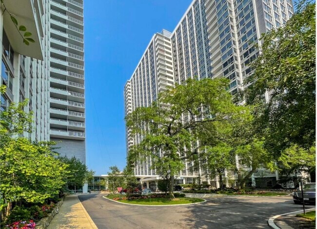 Foto del edificio - 4250 N Marine Dr