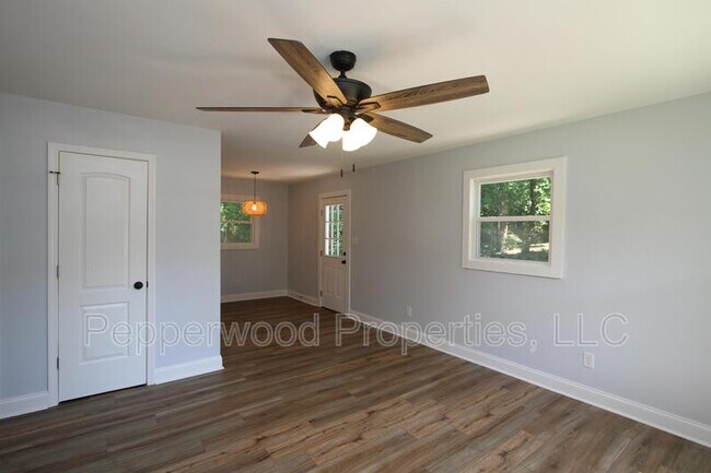 Building Photo - 105 Padgett Ct