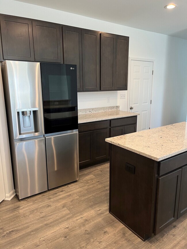 Building Photo - 13131 Rutledge Pl