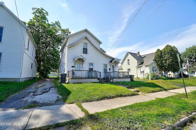 Building Photo - 915 S West St