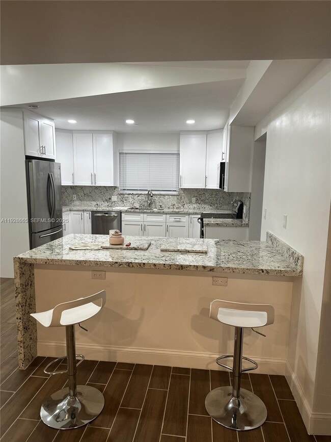 Foto del edificio - 7121 Harding St