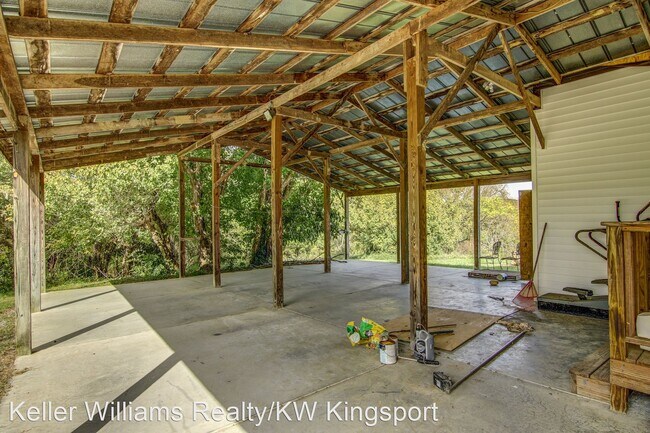 Building Photo - 6 br, 3 bath House - 129 Heath Lane