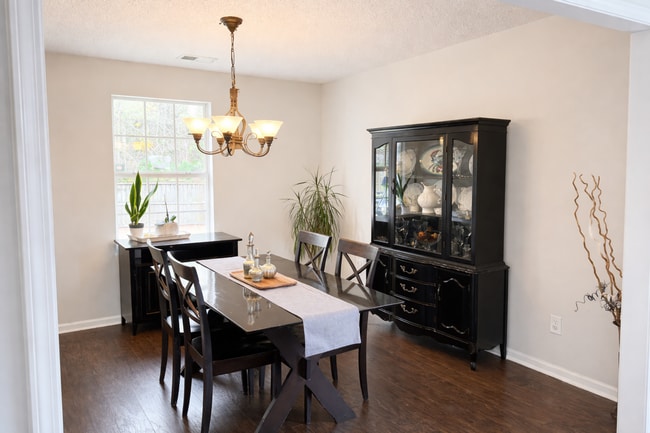 Building Photo - 3BD/2.5BA- WITH BONUS ROOM -AVAILABLE NOW or AUGUST 1, 2026!!