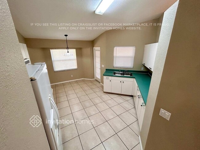 Building Photo - 4584 Flint Dr