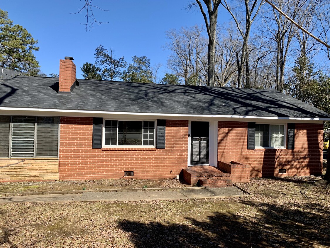 Primary Photo - 4015 Randolph Rd