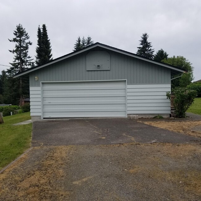 10002 59th Ave Ct E, Puyallup, WA 98373 House Rental in Puyallup, WA