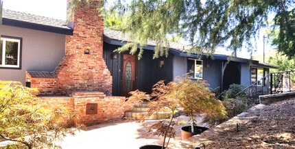 Building Photo - 268 Lake Sherwood Dr