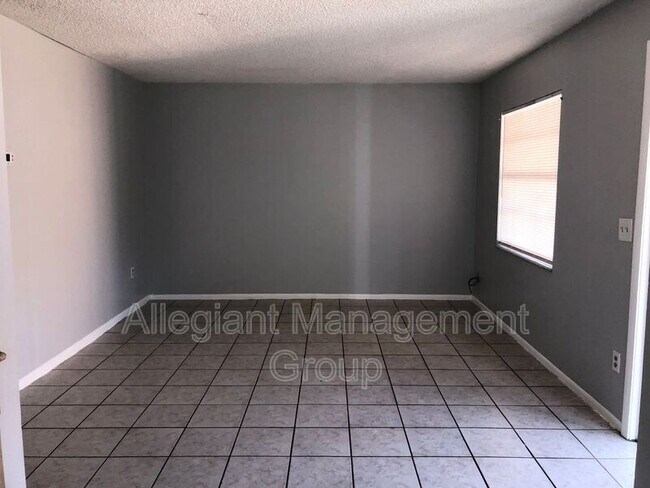 Building Photo - 705 Michigan Ct