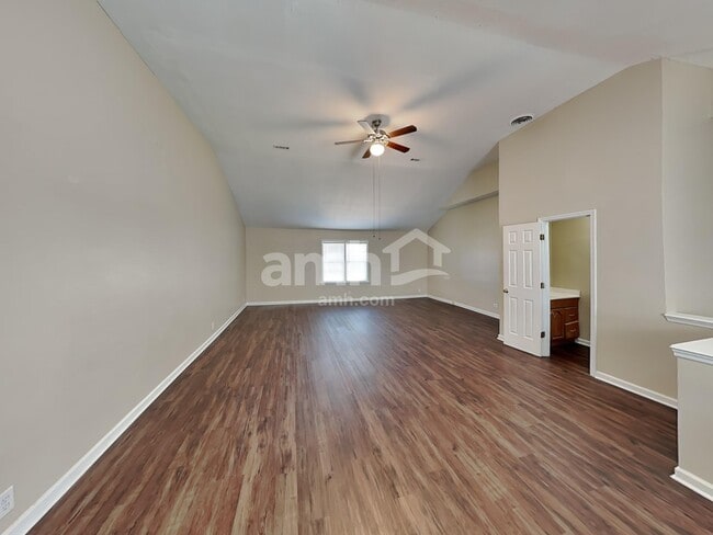 Foto del edificio - 2814 Sutherland Dr