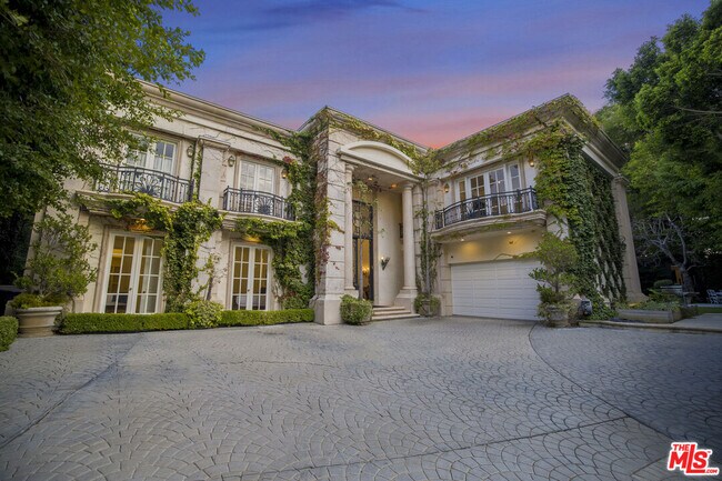 Foto del edificio - 9742 Wendover Dr