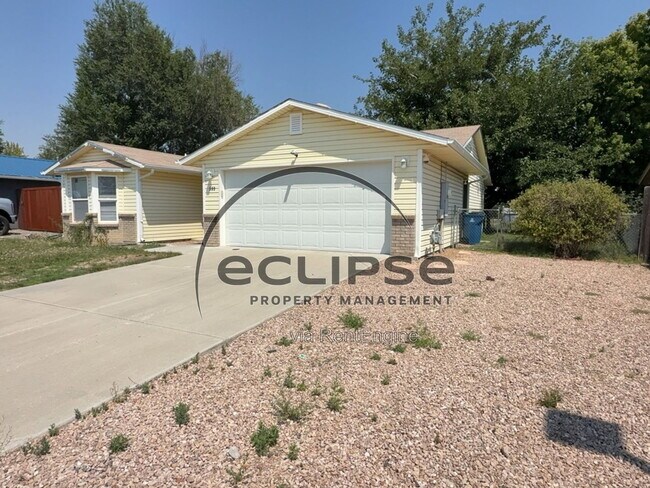 Building Photo - 560 Huntington Point Ln