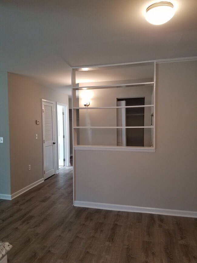Foto del edificio - 4803 Spring Lake Dr