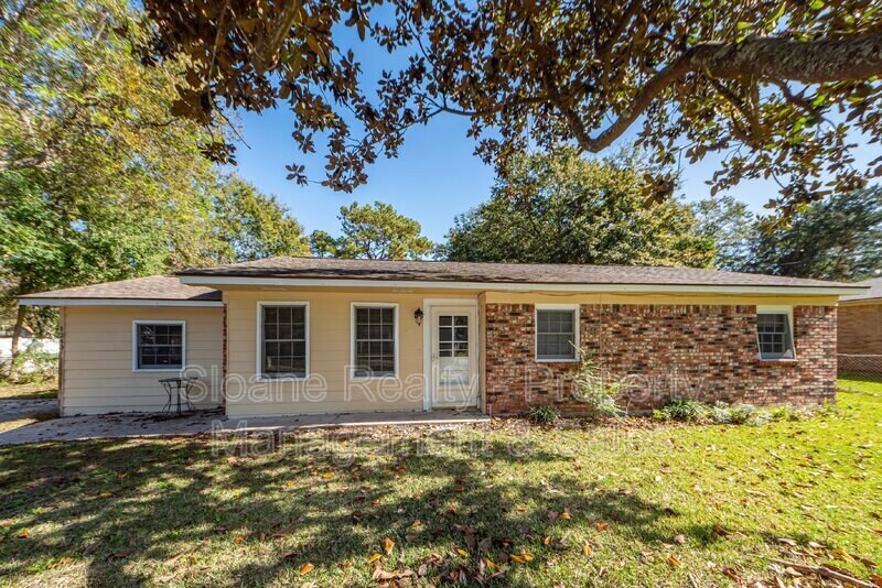 Primary Photo - 1240 Old Orchard Rd