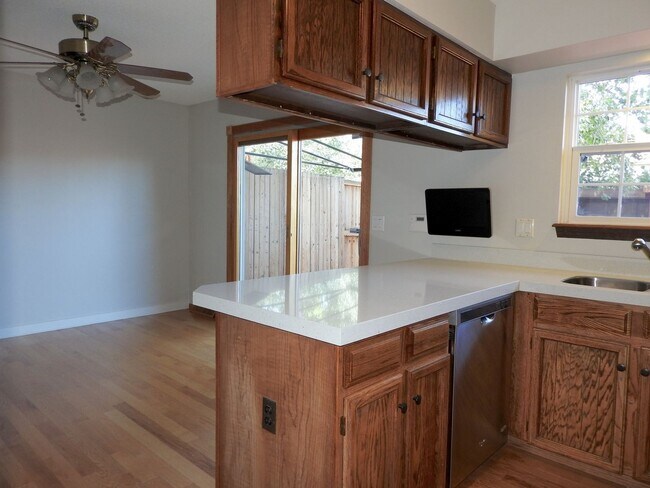 Foto del edificio - 8752 E Amherst Dr