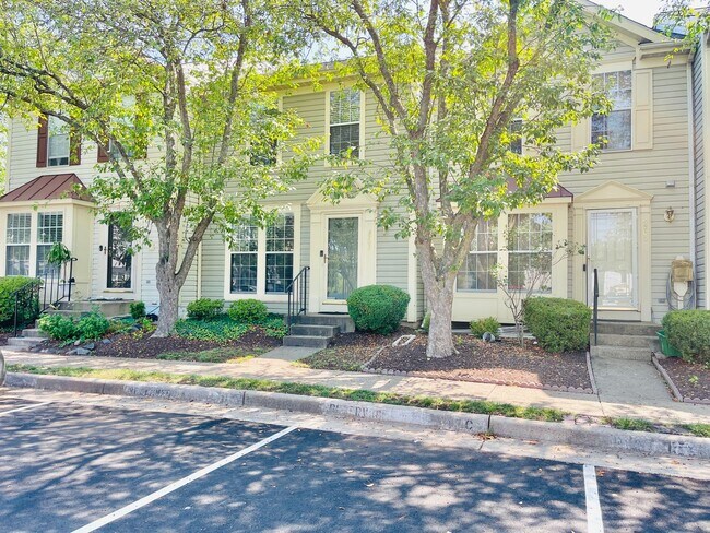 Foto del edificio - GORGEOUS TOWNHOUSE - MANASSAS