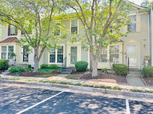 Photo - GORGEOUS TOWNHOUSE - MANASSAS