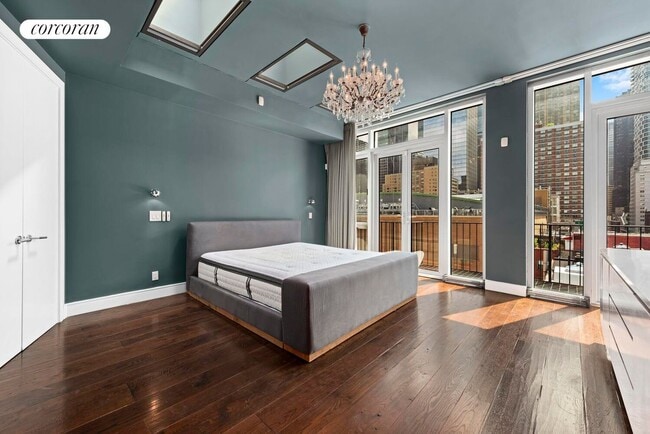 Building Photo - 802 9th Ave