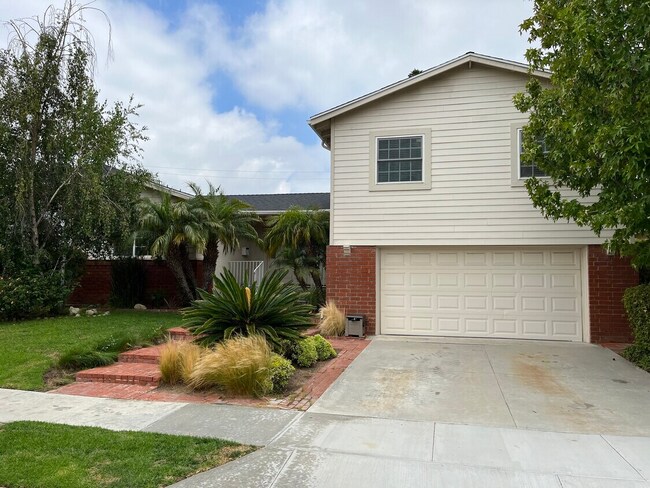 Building Photo - 2917 W 229th St