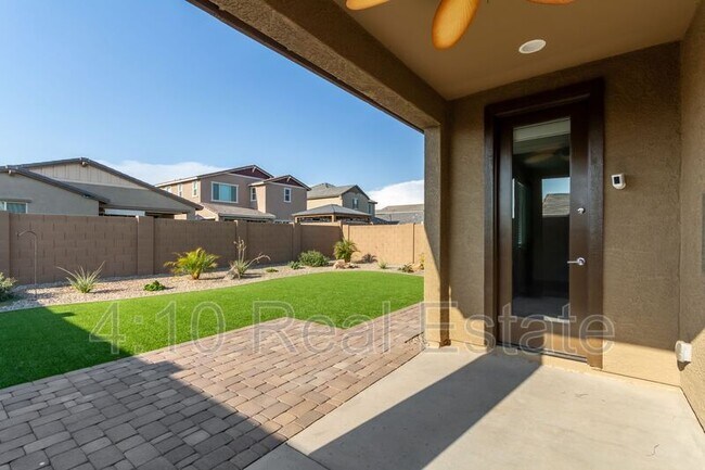 Foto del edificio - 2222 E Palmdale Ln