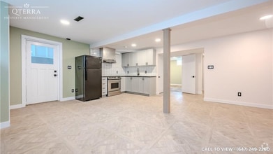 Building Photo - 557 Havelock Dr