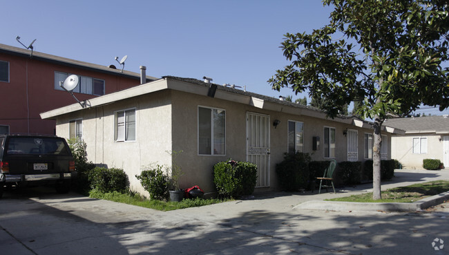 Building Photo - Stoneridge Apartments