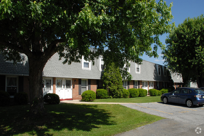 Building Photo - Mayfair Apartments