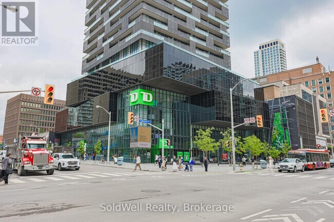Photo du bâtiment - 3904-3908 EGLINTON Ave