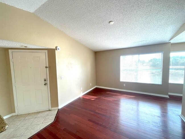 Building Photo - 5128 Conroy Rd