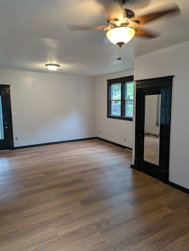 Building Photo - 217 1st St W
