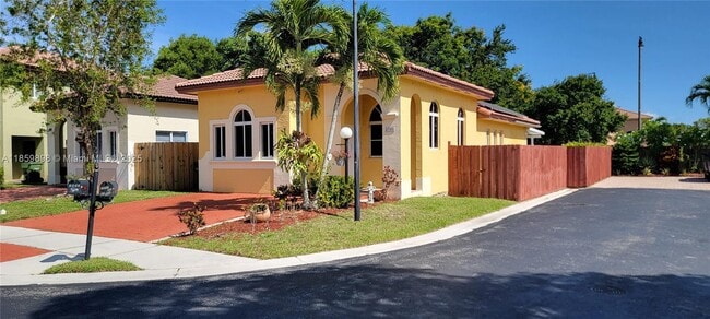Foto del edificio - 2501 NE 41st Terrace