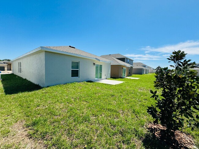 Foto del edificio - Ready to move-in April 3rd!!! BRAND NEW 3 ...