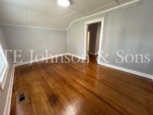 Building Photo - Charming Three Bedroom Home in Winston Sal...